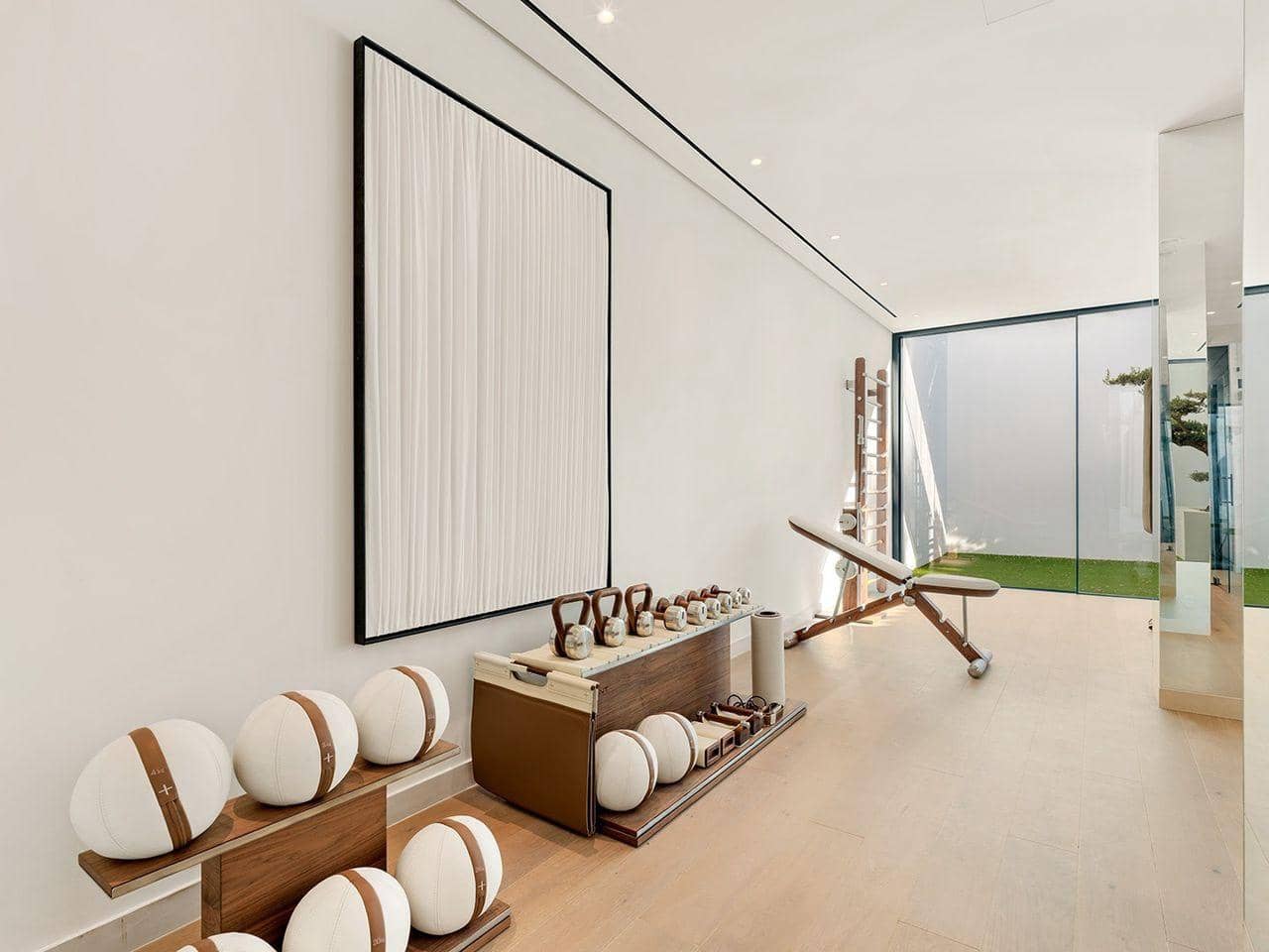 7 bedroom Villa for sale in Benahavis with pool garage - € 13,500,000 (Ref: 9596790)