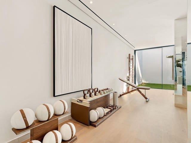 7 soverom Villa til salgs i La Quinta, Benahavís med svømmebasseng garasje - € 13 500 000 (Ref: 9596790)