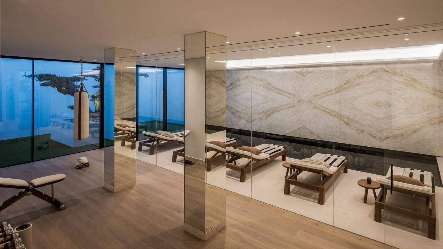 7 bedroom Villa for sale in Benahavis with pool garage - € 13,500,000 (Ref: 9596790)