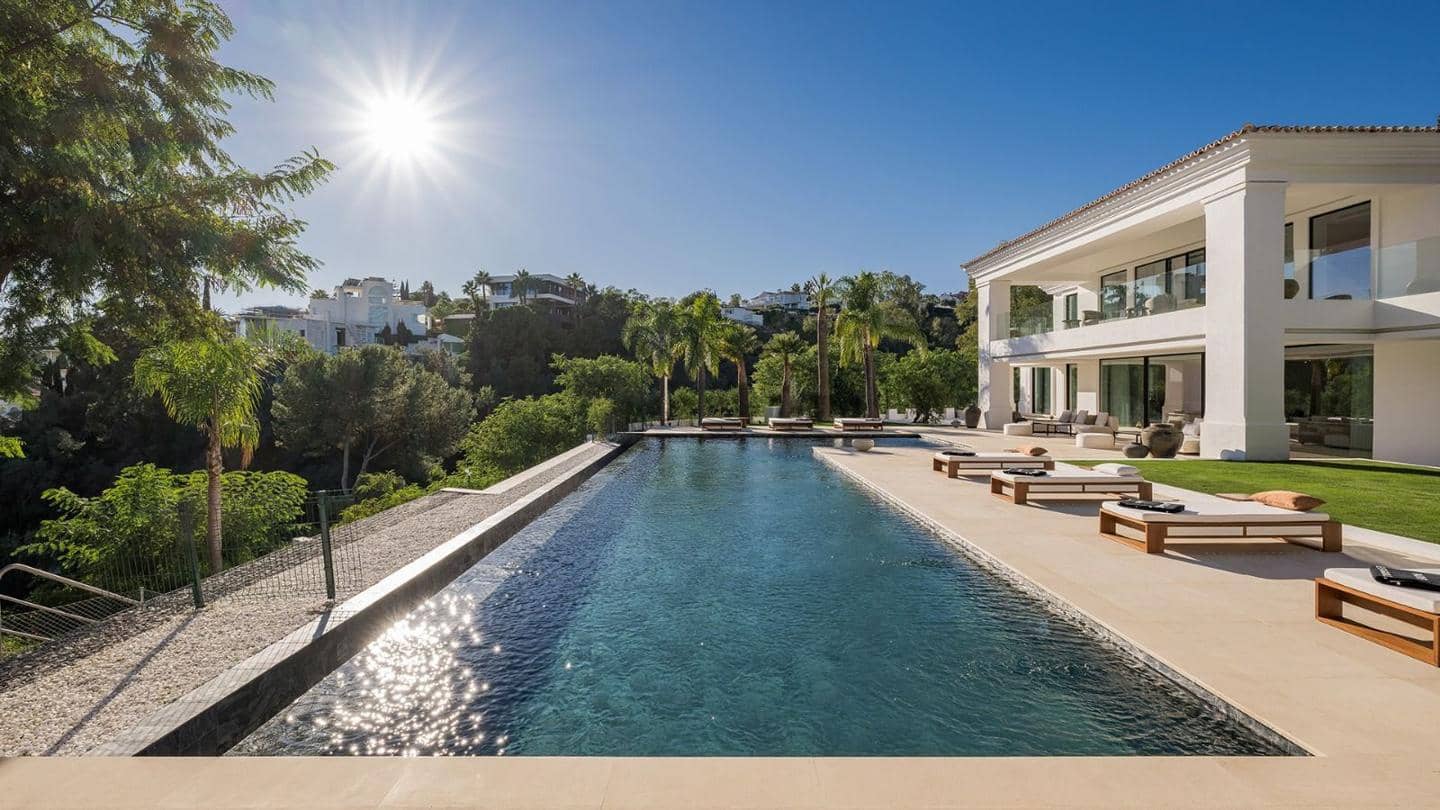 7 bedroom Villa for sale in Benahavis with pool garage - € 13,500,000 (Ref: 9596790)