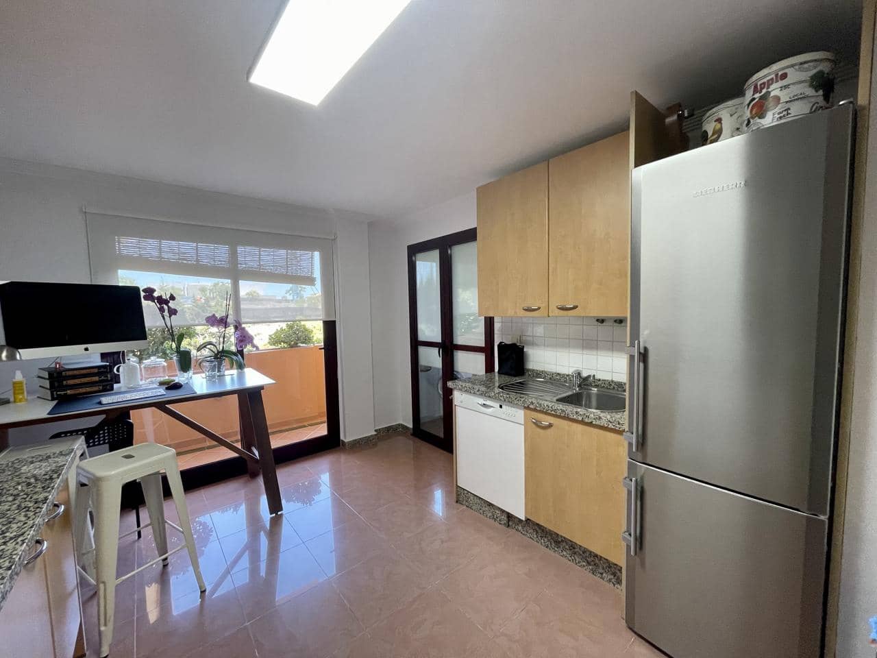 Piso de 2 habitaciones en Sotogrande en venta con piscina garaje - 465.000 € (Ref: 9611155)