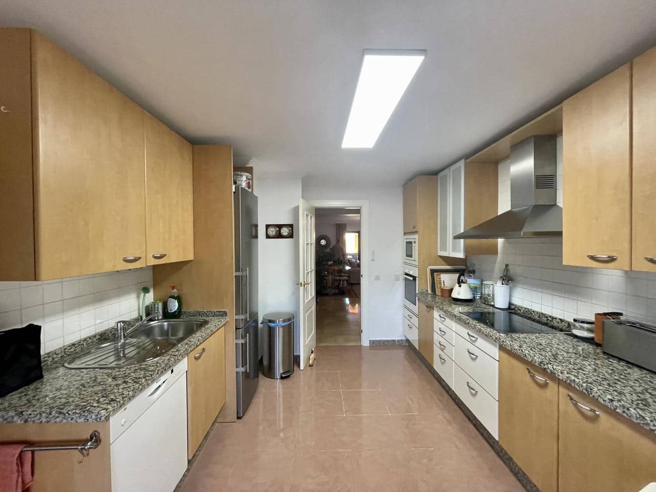 2 bedroom Flat for sale in Sotogrande with pool garage - € 465,000 (Ref: 9620728)