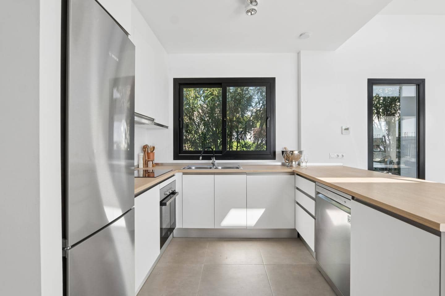 3 camera da letto Villa in vendita in Estepona con piscina garage - 949.000 € (Rif: 9643651)