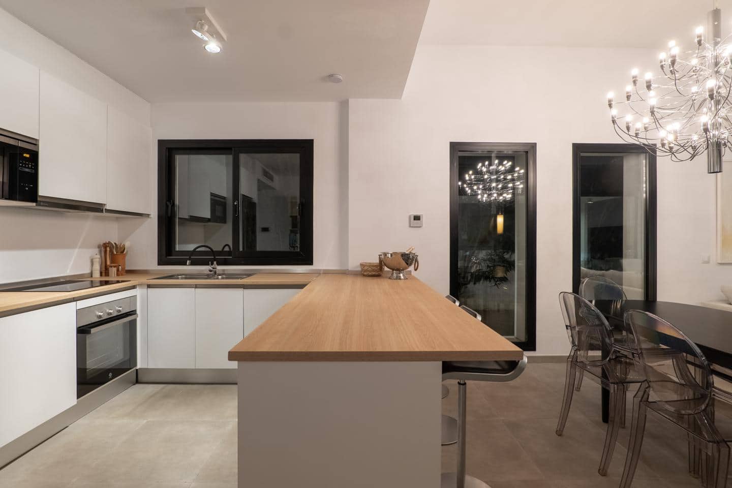 3 camera da letto Villa in vendita in Estepona con piscina garage - 949.000 € (Rif: 9643651)