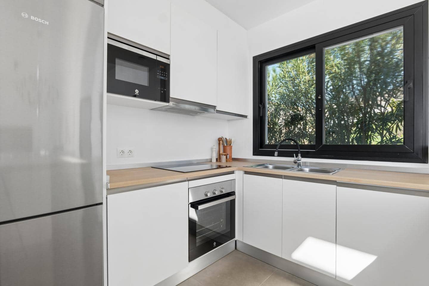 3 camera da letto Villa in vendita in Estepona con piscina garage - 949.000 € (Rif: 9643651)