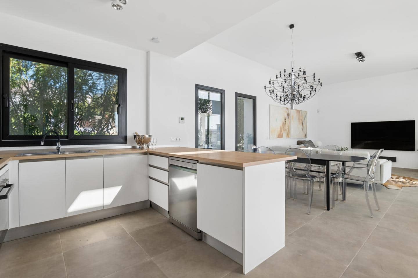 3 camera da letto Villa in vendita in Estepona con piscina garage - 949.000 € (Rif: 9643651)