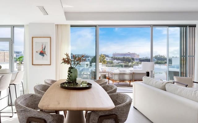 4 chambre Appartement à vendre à Bahía de Marbella, Marbella avec piscine garage - 1 400 000 € (Ref: 9646098)