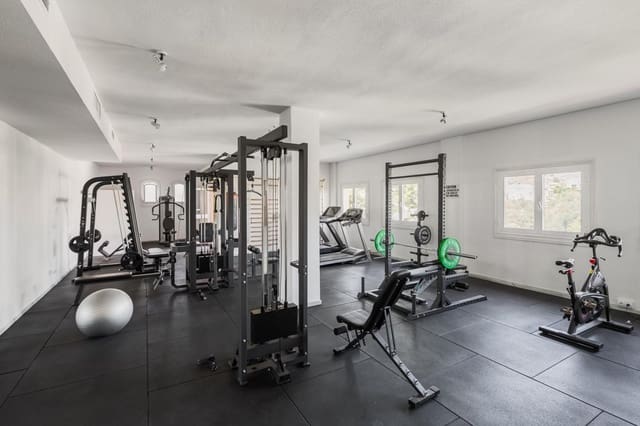 4 sovrum Lägenhet till salu i Los Naranjos, Marbella med pool garage - 2 750 000 € (Ref: 9673601)