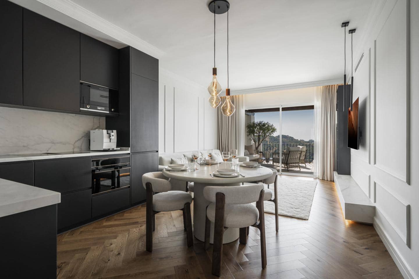 Piso de 3 habitaciones en Benahavís en venta con piscina garaje - 950.000 € (Ref: 9676406)