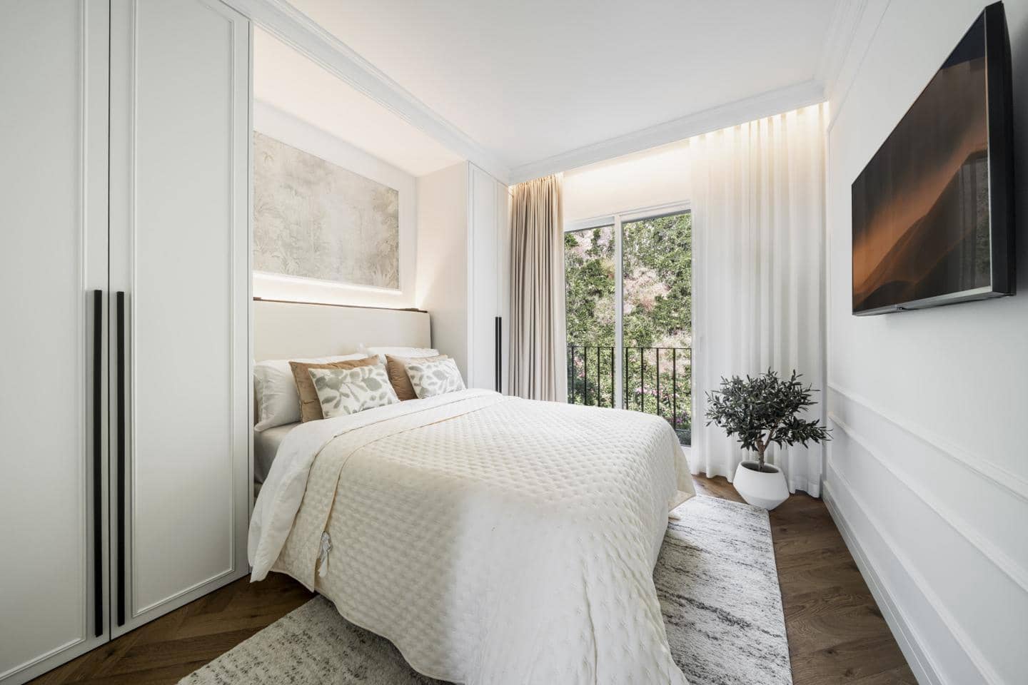 Piso de 3 habitaciones en Benahavís en venta con piscina garaje - 950.000 € (Ref: 9676406)