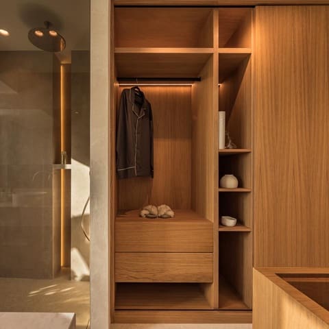 4 soverom Leilighet til salgs i Las Brisas, Marbella med svømmebasseng garasje - € 1 595 000 (Ref: 9676408)