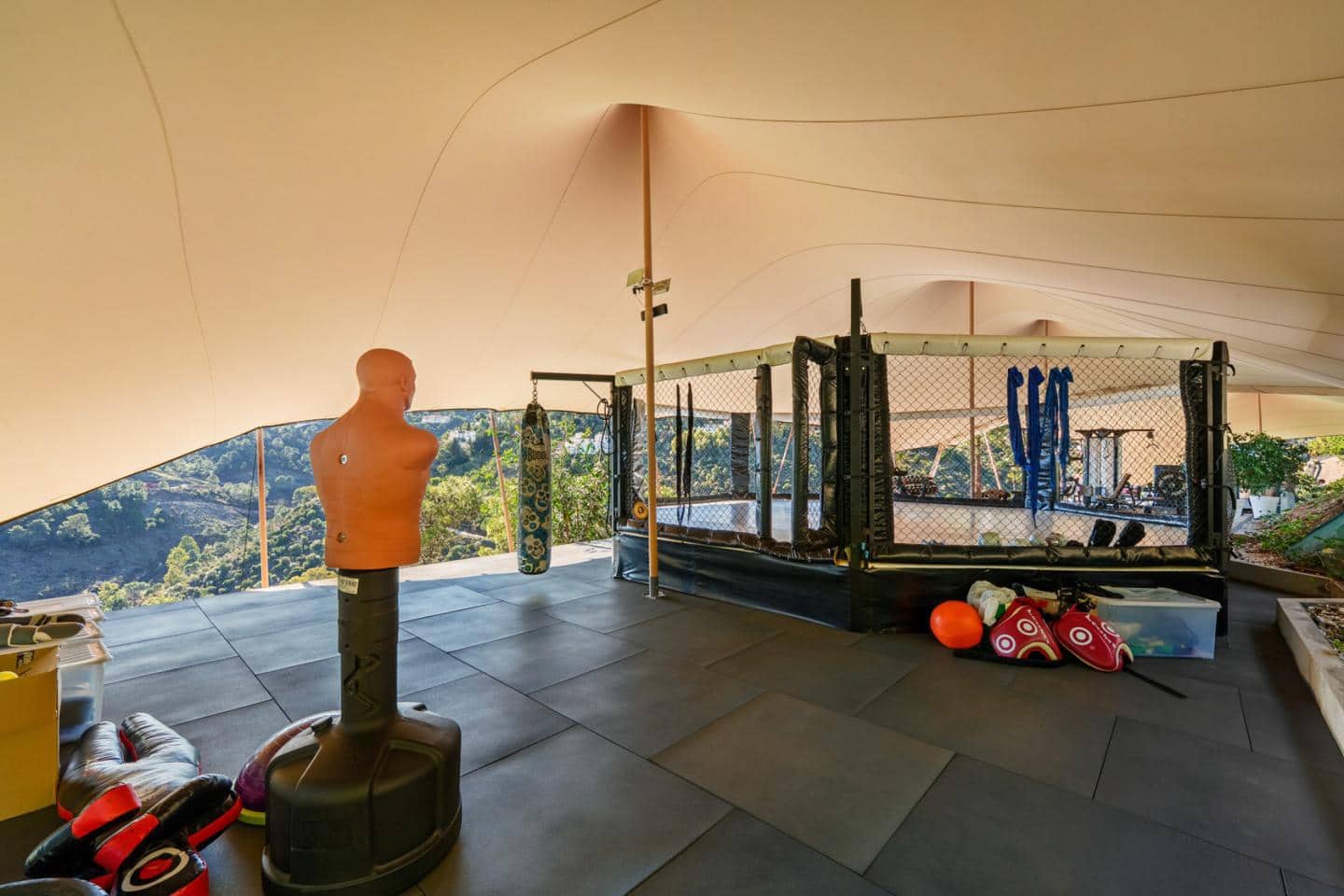 5 camera da letto Villa in vendita in Benahavis con piscina garage - 8.995.000 € (Rif: 9687451)