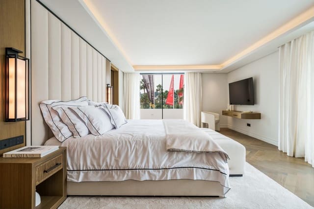 5 camera da letto Villa in vendita in Las Brisas, Marbella con piscina garage - 8.300.000 € (Rif: 9687452)