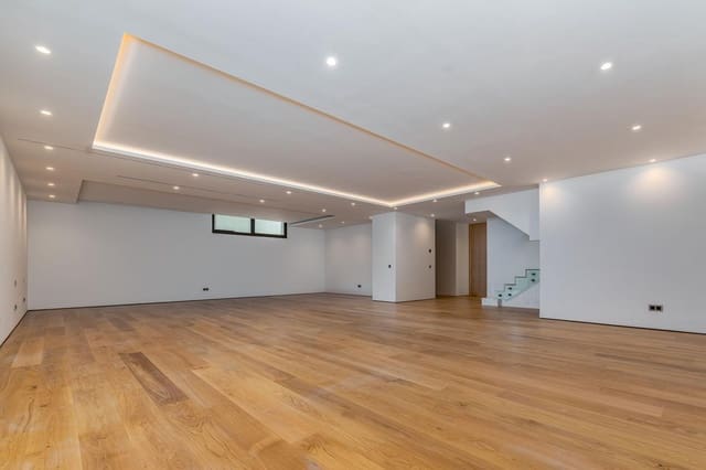 Piso de 4 habitaciones en Ricardo Soriano, Marbella en venta con piscina garaje - 4.500.000 € (Ref: 9696853)