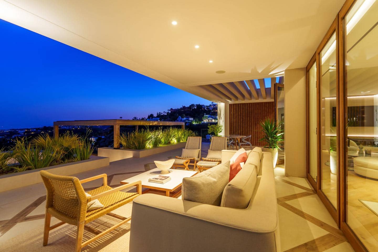 4 soverom Villa til salgs i Benahavis med svømmebasseng garasje - € 8 750 000 (Ref: 9696855)