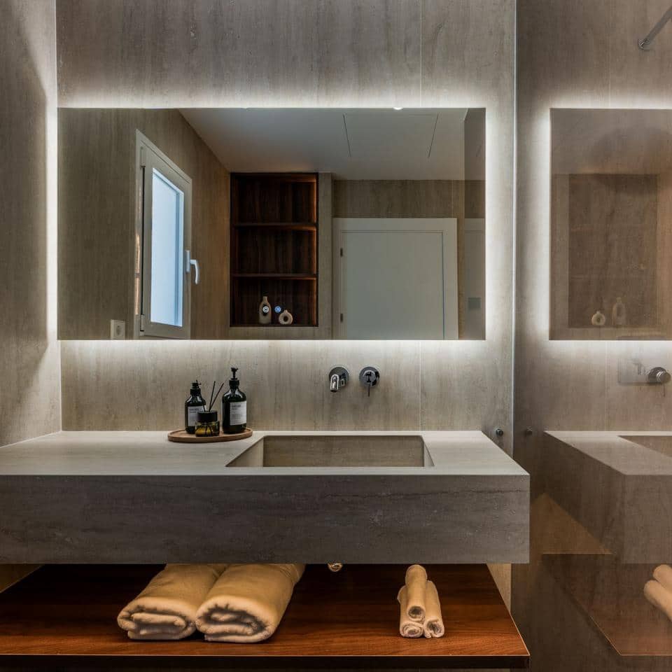 3 bedroom Flat for sale in Marbella with pool garage - € 1,695,000 (Ref: 9697733)