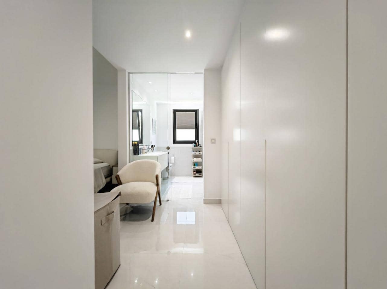 3 bedroom Flat for sale in Estepona with pool garage - € 799,000 (Ref: 9706104)