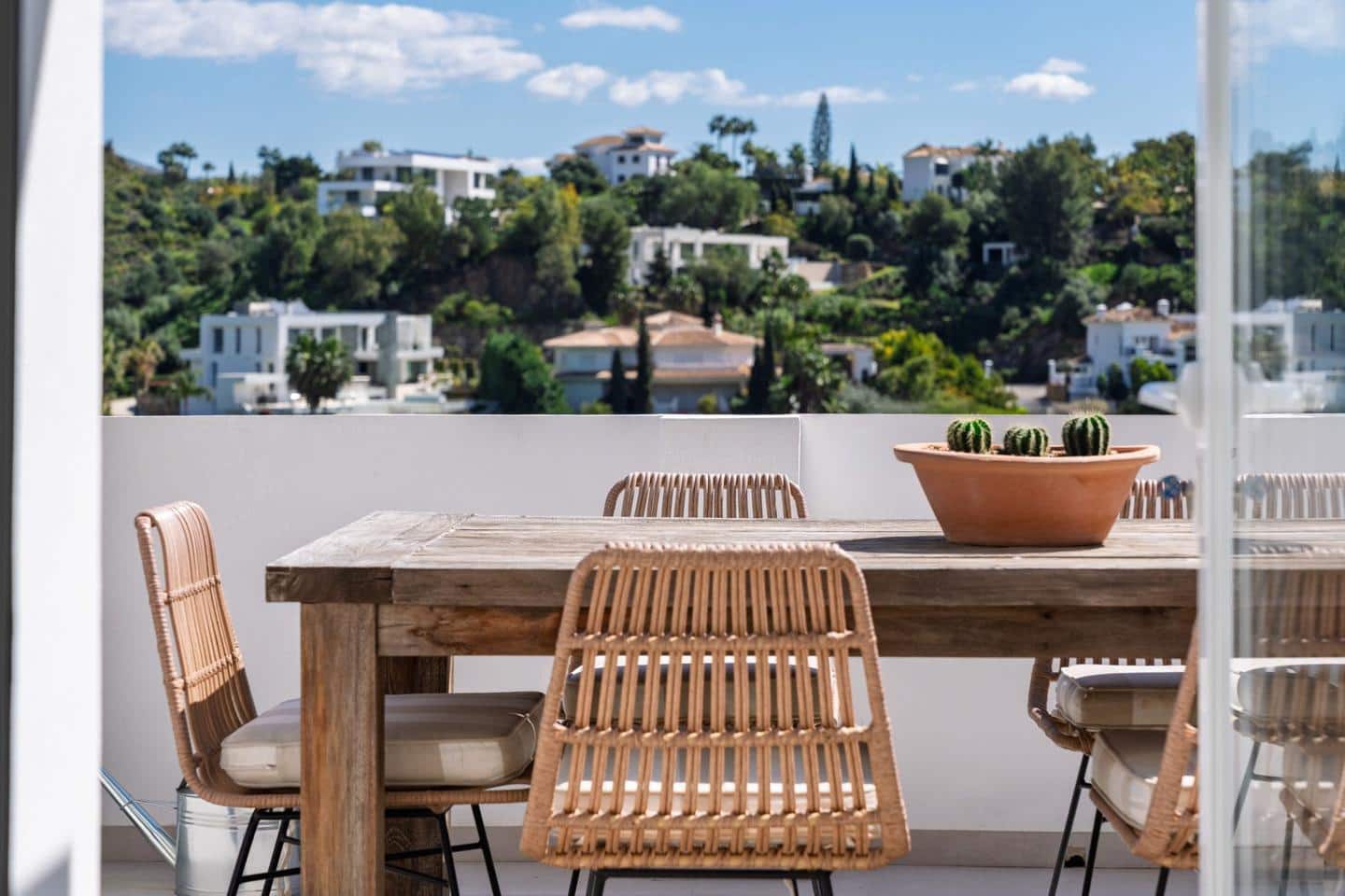 3 bedroom Flat for sale in Benahavis with pool garage - € 1,195,000 (Ref: 9706151)