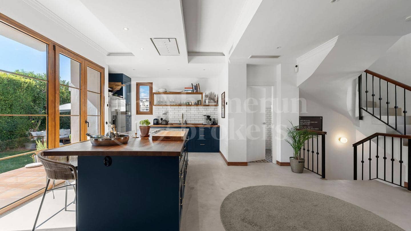 4 slaapkamer Villa te koop in Estepona met zwembad garage - € 1.690.000 (Ref: 9733444)