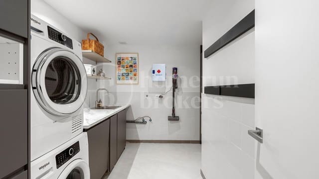 4 slaapkamer Villa te koop in La Concha - Resina Golf, Estepona met zwembad garage - € 1.690.000 (Ref: 9733444)