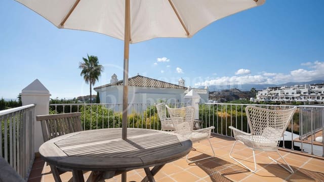 4 slaapkamer Villa te koop in La Concha - Resina Golf, Estepona met zwembad garage - € 1.690.000 (Ref: 9733444)