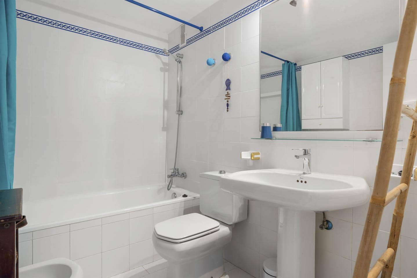 3 slaapkamer Villa te koop in Estepona met zwembad - € 619.000 (Ref: 9737045)