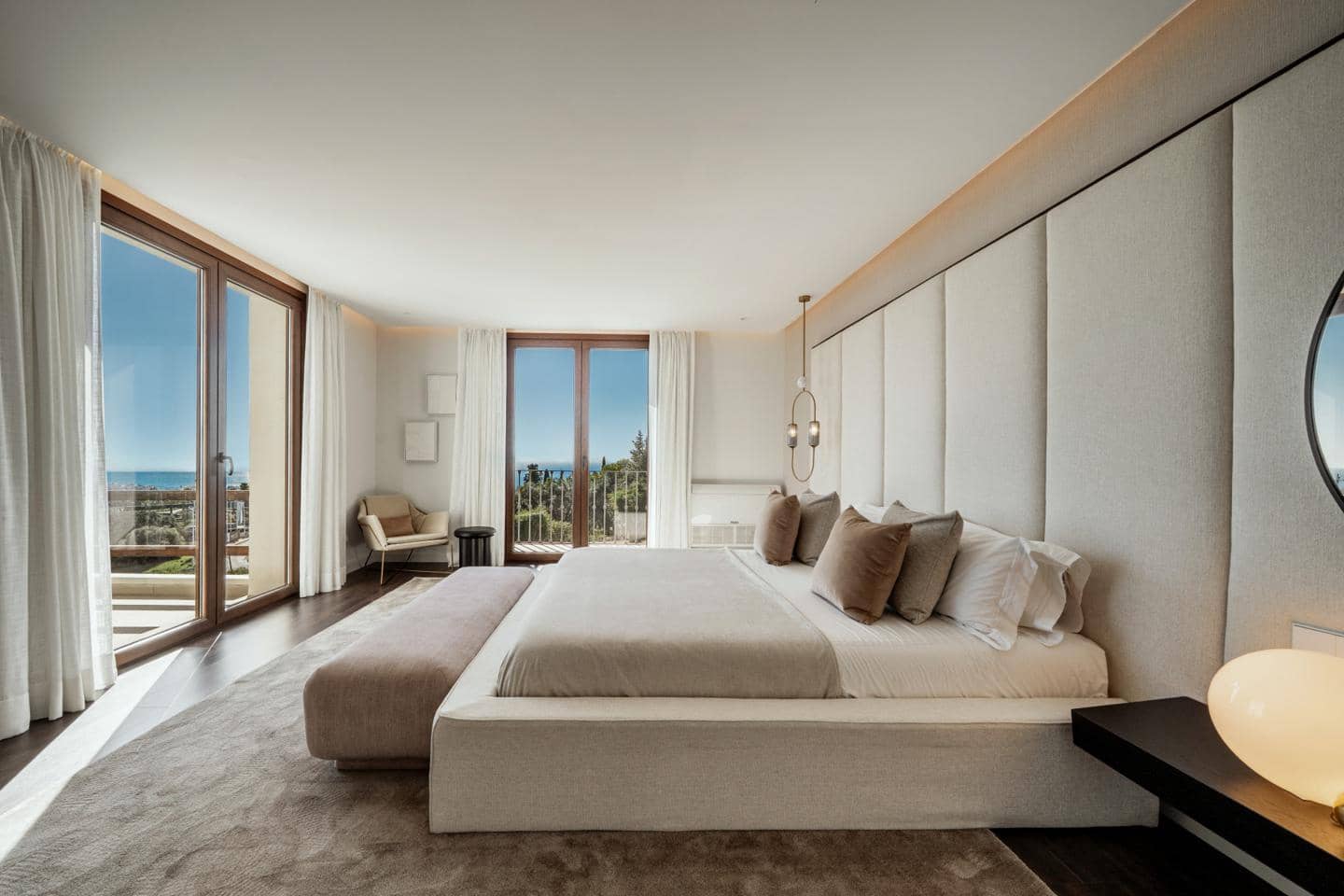 5 slaapkamer Villa te koop in New Golden Mile met zwembad garage - € 2.195.000 (Ref: 9778945)