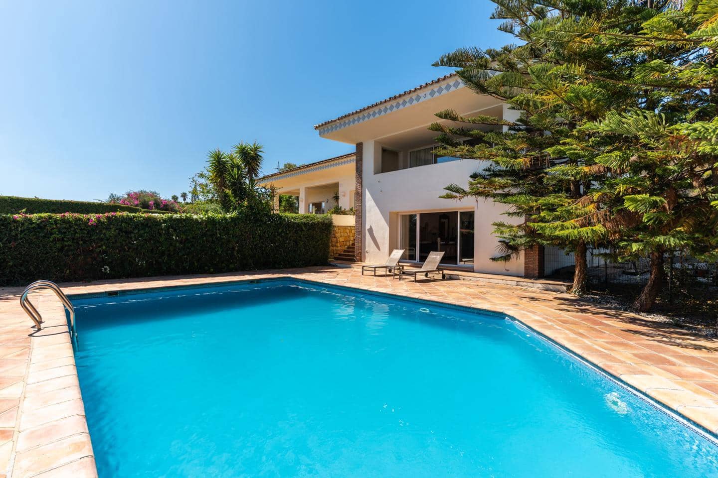 5 sovrum Villa till salu i Benahavis med pool garage - 4 499 000 € (Ref: 9782382)