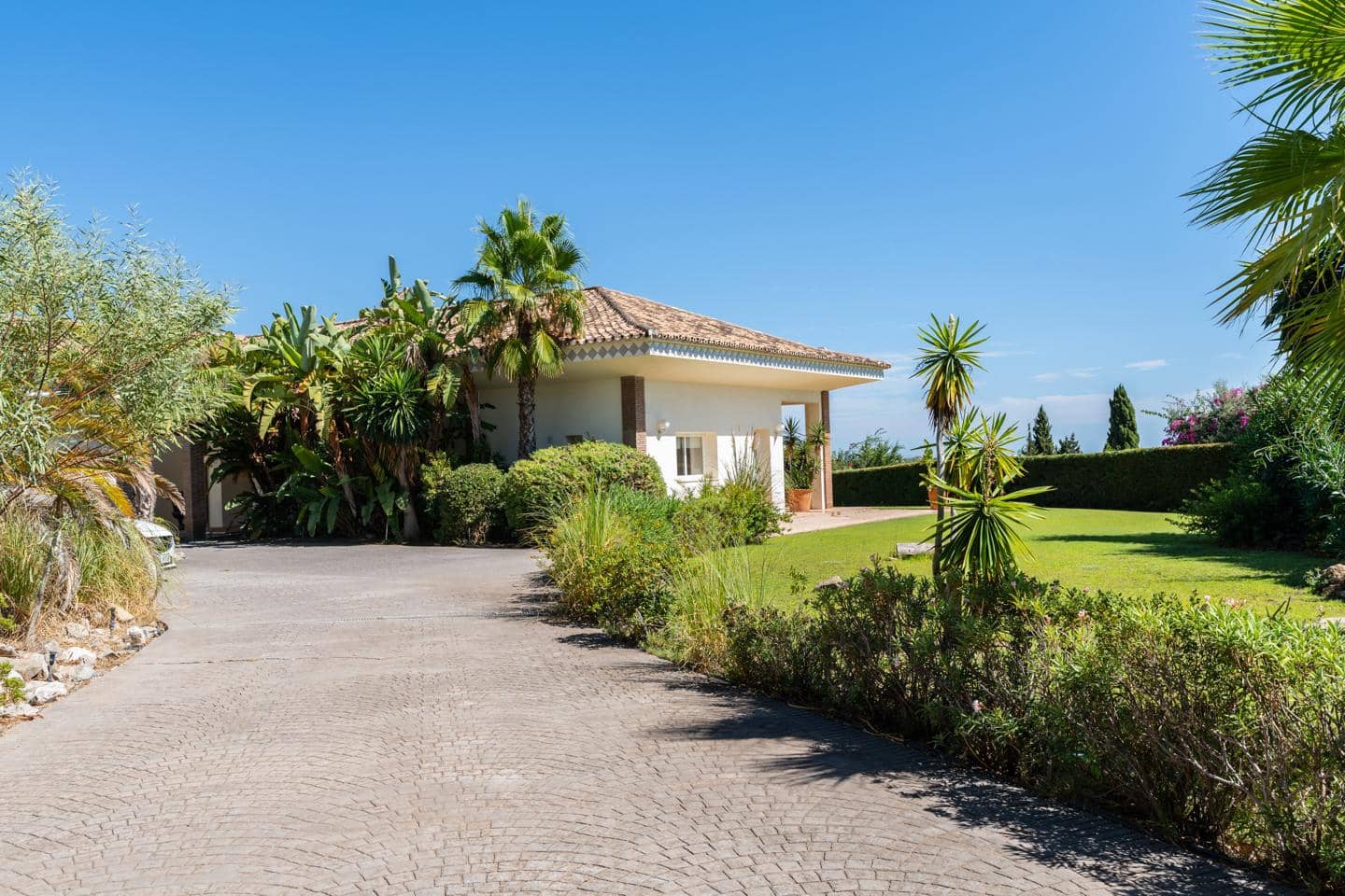 5 sovrum Villa till salu i Benahavis med pool garage - 4 499 000 € (Ref: 9782382)