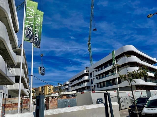 Piso de 3 habitaciones en Nueva Alcántara, Marbella en venta con piscina garaje - 845.000 € (Ref: 9787044)