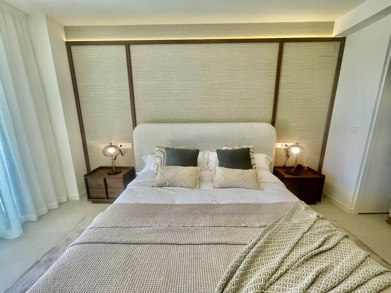 4 sypialnia Mieszkanie na sprzedaż w Marbella z basenem garażem - 1 495 000 € (Ref: 9787046)