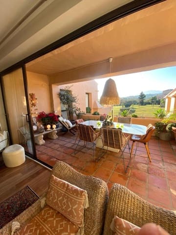 3 sypialnia Mieszkanie na sprzedaż w El Paraiso, Estepona z basenem garażem - 835 000 € (Ref: 9787056)