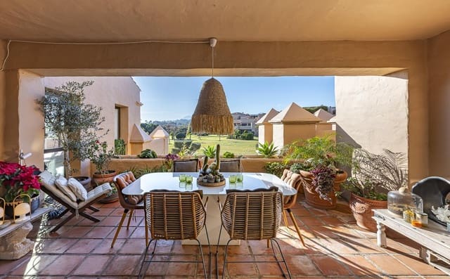 3 soverom Leilighet til salgs i El Paraiso, Estepona med svømmebasseng garasje - € 798 000 (Ref: 9787056)