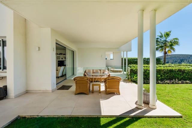 3 soveværelse Lejlighed til salg i Montemayor - Marbella Club, Benahavís med swimmingpool garage - € 950.000 (Ref: 9807357)