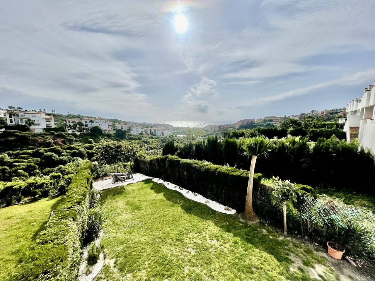 3 bedroom Flat for sale in La Alcaidesa with pool garage - € 495,000 (Ref: 9824547)