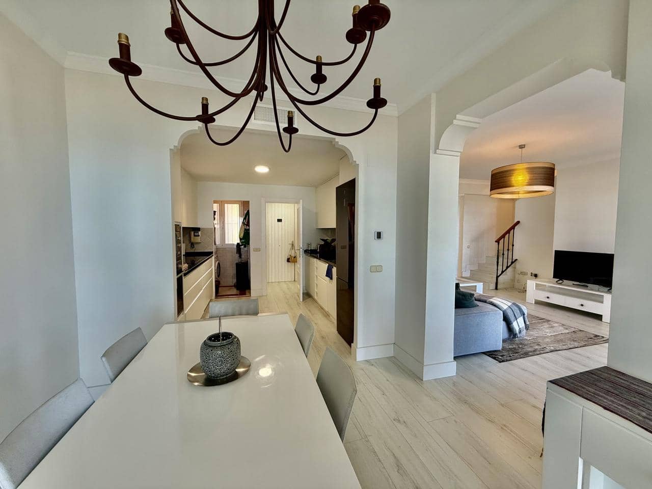 3 bedroom Flat for sale in Bahia de Casares with pool garage - € 995,000 (Ref: 9866379)