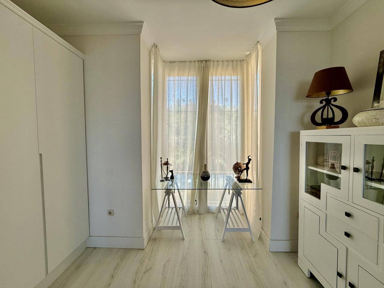 3 bedroom Flat for sale in Bahia de Casares with pool garage - € 995,000 (Ref: 9866379)