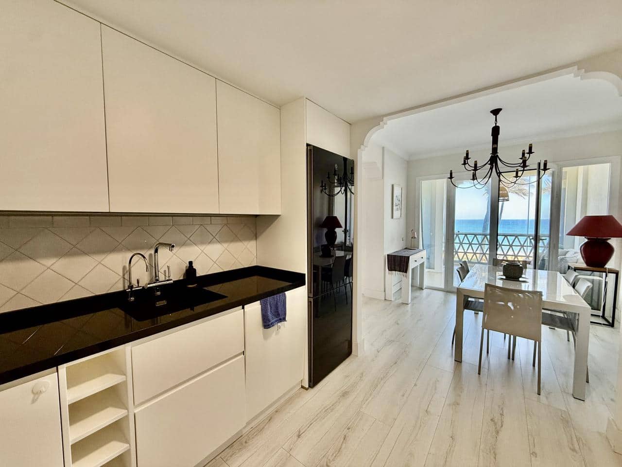 3 bedroom Flat for sale in Bahia de Casares with pool garage - € 995,000 (Ref: 9866379)