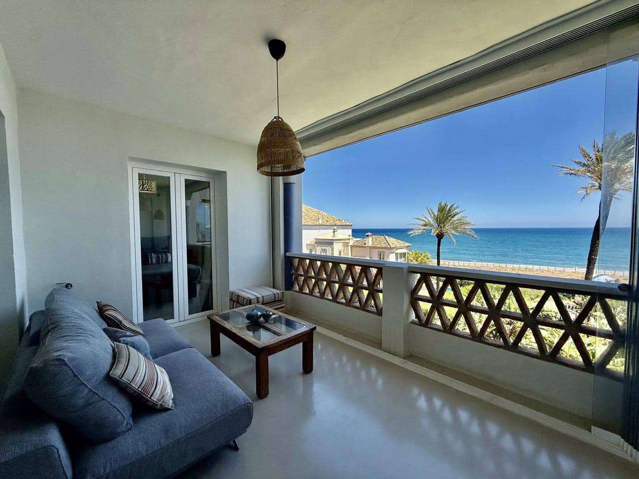 3 bedroom Flat for sale in Bahia de Casares with pool garage - € 995,000 (Ref: 9866379)