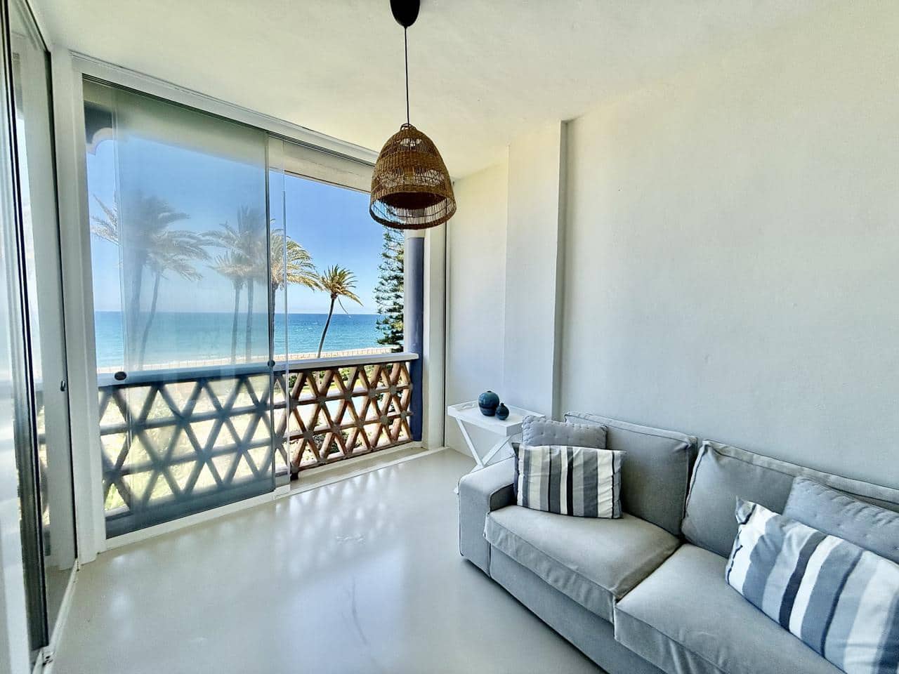 3 bedroom Flat for sale in Bahia de Casares with pool garage - € 995,000 (Ref: 9866379)
