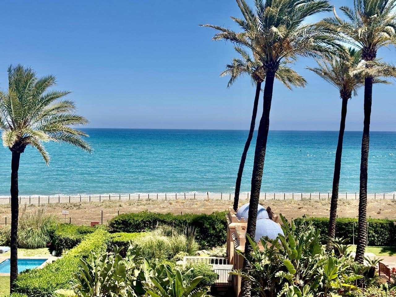 3 bedroom Flat for sale in Bahia de Casares with pool garage - € 995,000 (Ref: 9866379)
