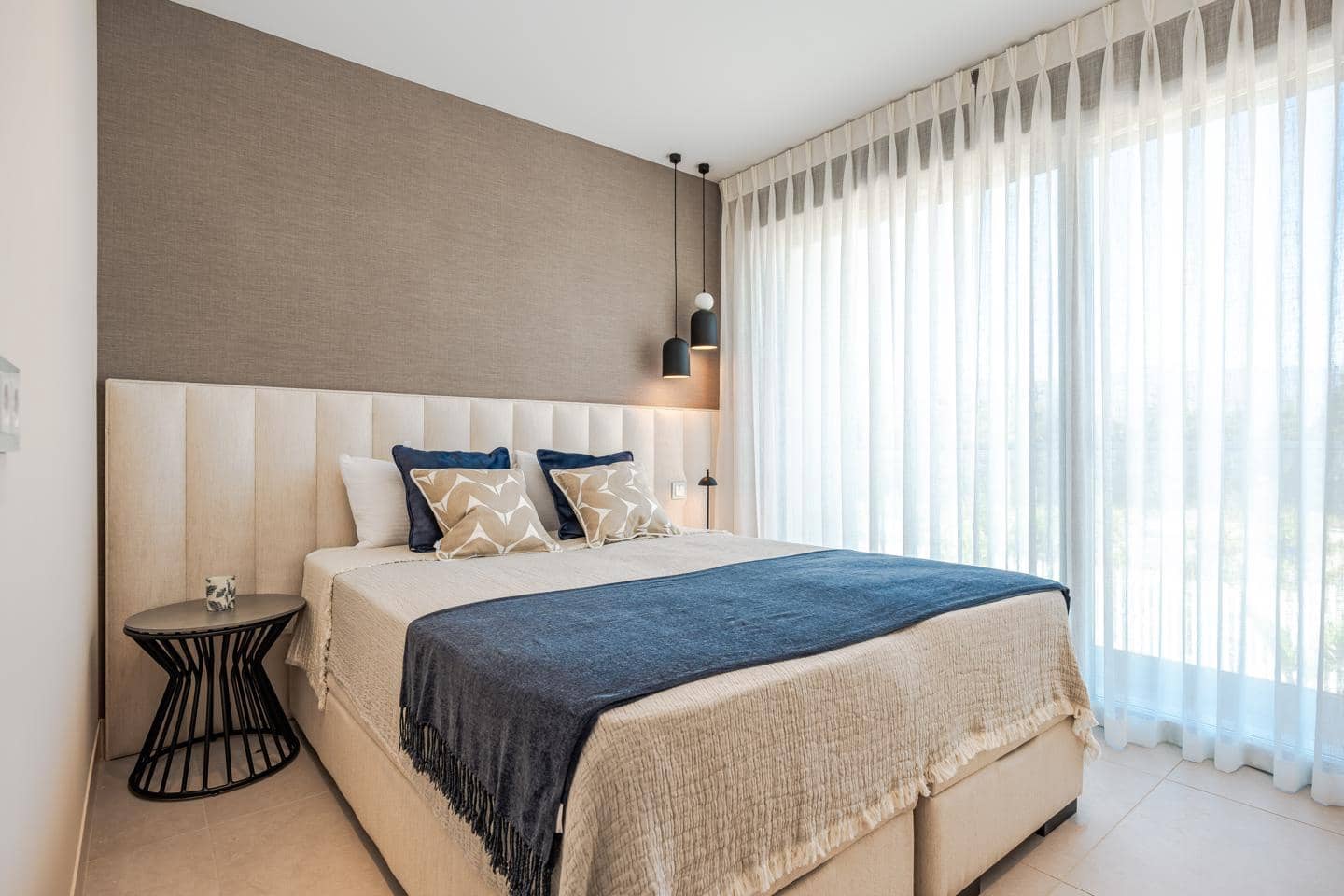 3 bedroom Flat for sale in Estepona with pool garage - € 1,895,000 (Ref: 9867624)