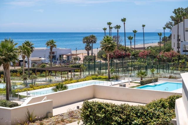3 bedroom Flat for sale in El Velerín, Estepona with pool garage - € 1,895,000 (Ref: 9867624)