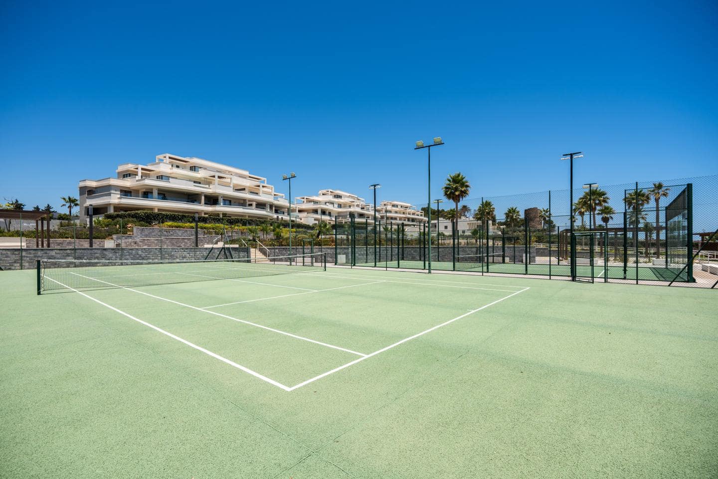 3 bedroom Flat for sale in Estepona with pool garage - € 1,895,000 (Ref: 9867624)