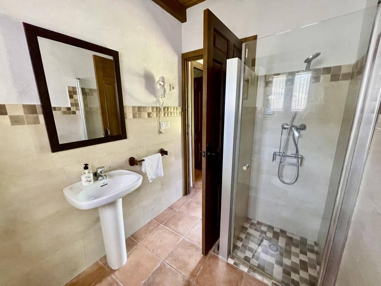 5 bedroom Finca/Country House for sale in Jimena de la Frontera with pool garage - € 890,000 (Ref: 9868145)