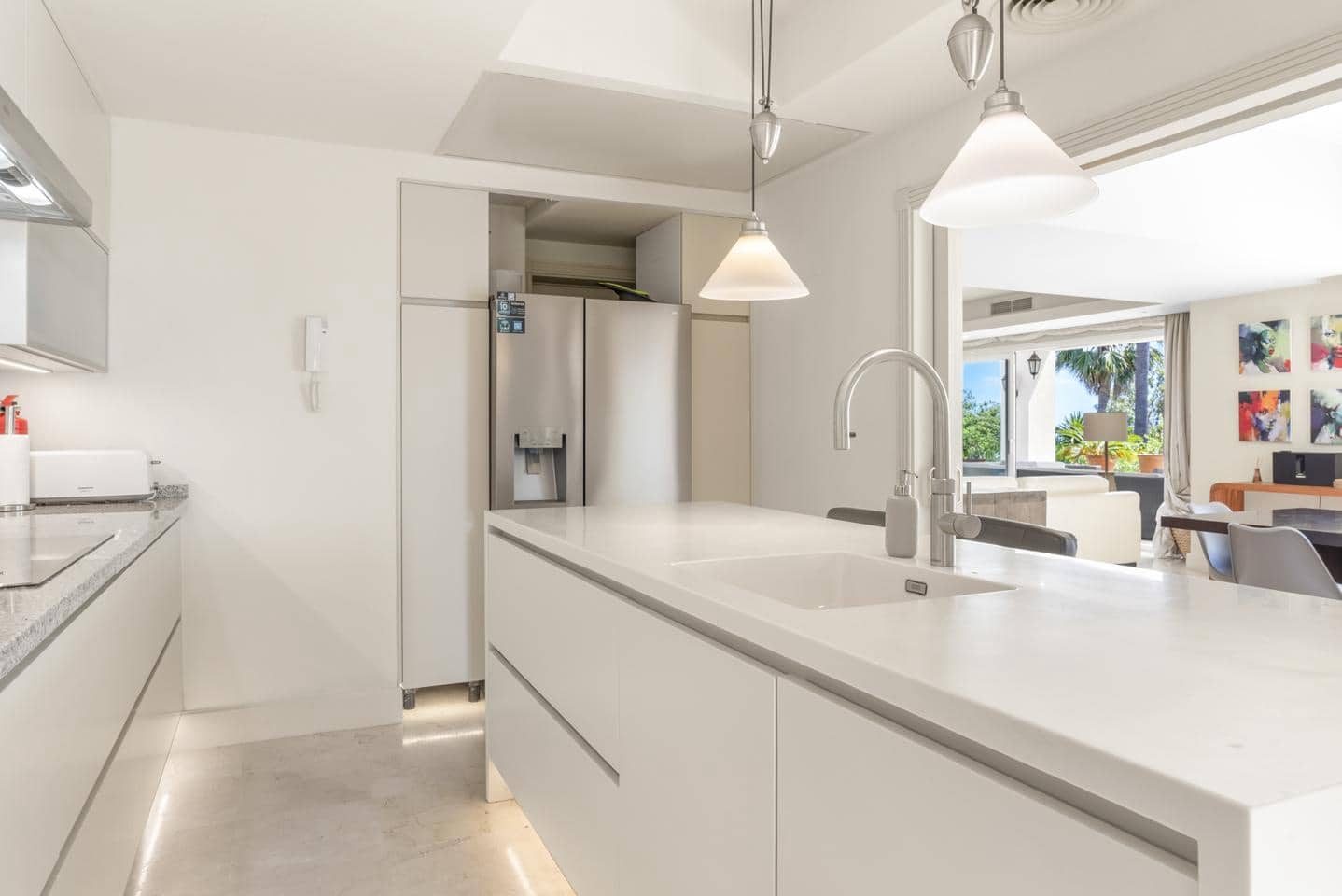 4 sypialnia Willa na sprzedaż w Manilva z basenem garażem - 1 499 000 € (Ref: 9877420)
