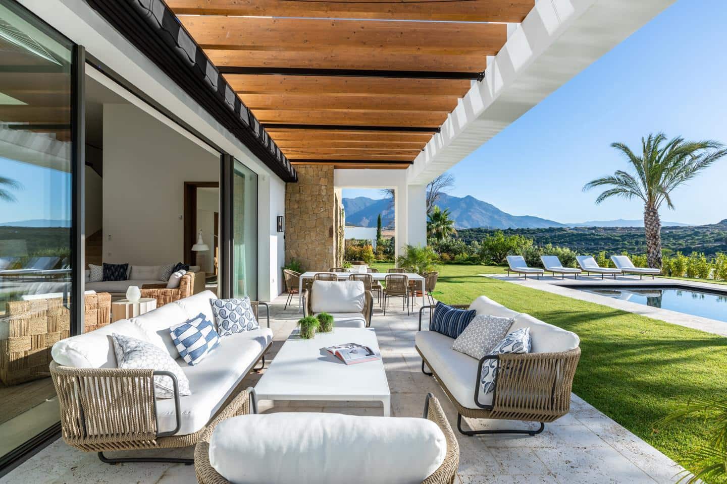 5 quarto Moradia para venda em Casares com piscina garagem - 4 800 000 € (Ref: 9877822)