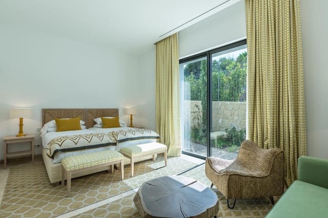 5 quarto Moradia para venda em Casares Golf - Casares del Sol, Casares com piscina garagem - 4 800 000 € (Ref: 9877822)