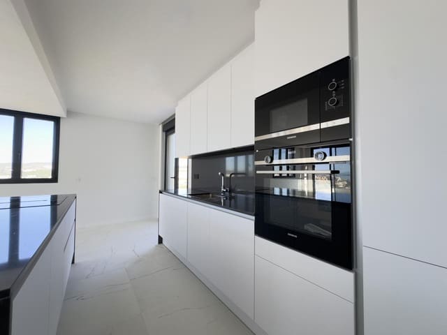 2 sypialnia Mieszkanie na sprzedaż w Bahia de Casares, Casares z basenem garażem - 649 000 € (Ref: 9880462)