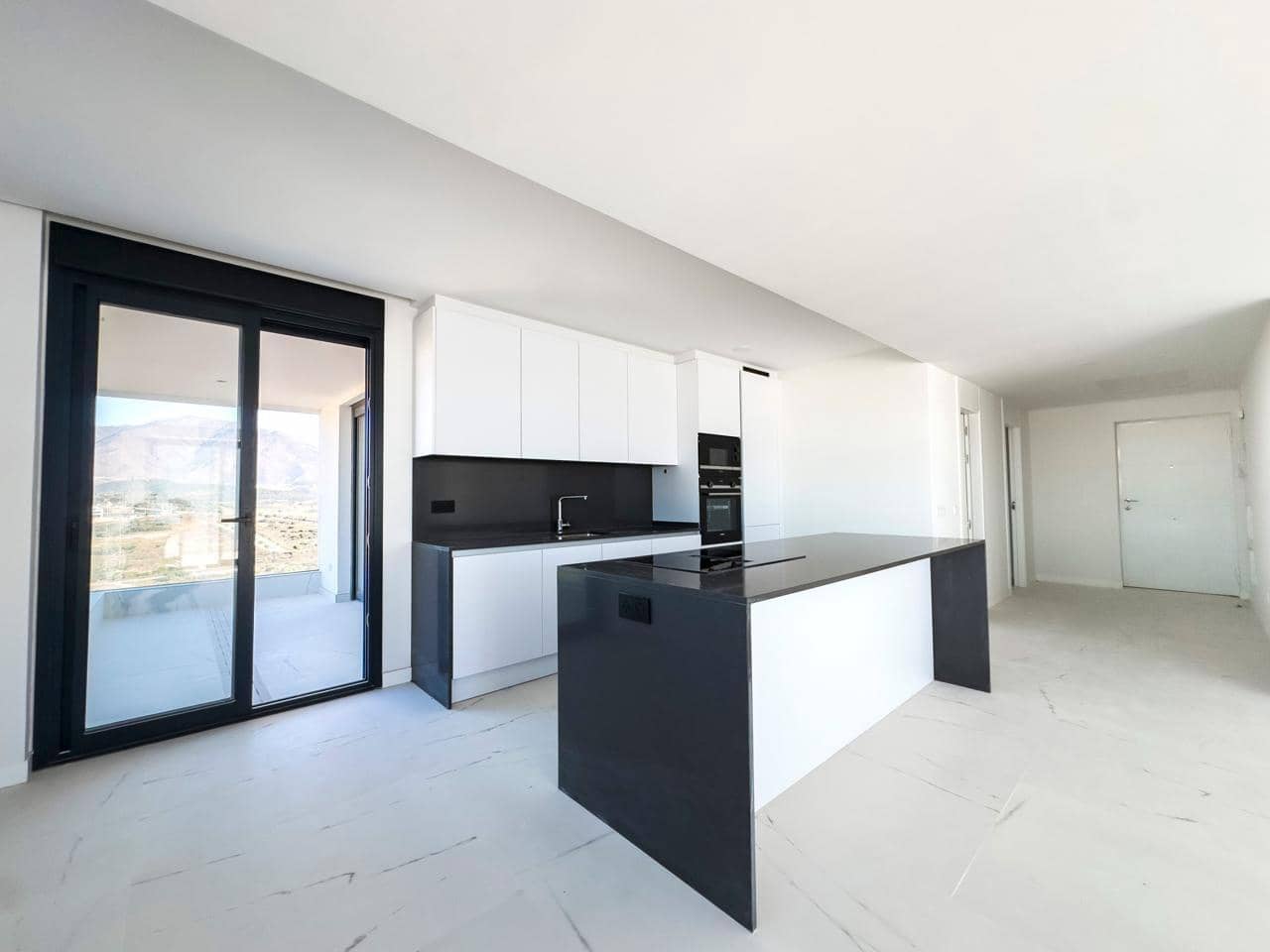 2 sypialnia Mieszkanie na sprzedaż w Casares z basenem garażem - 649 000 € (Ref: 9880462)